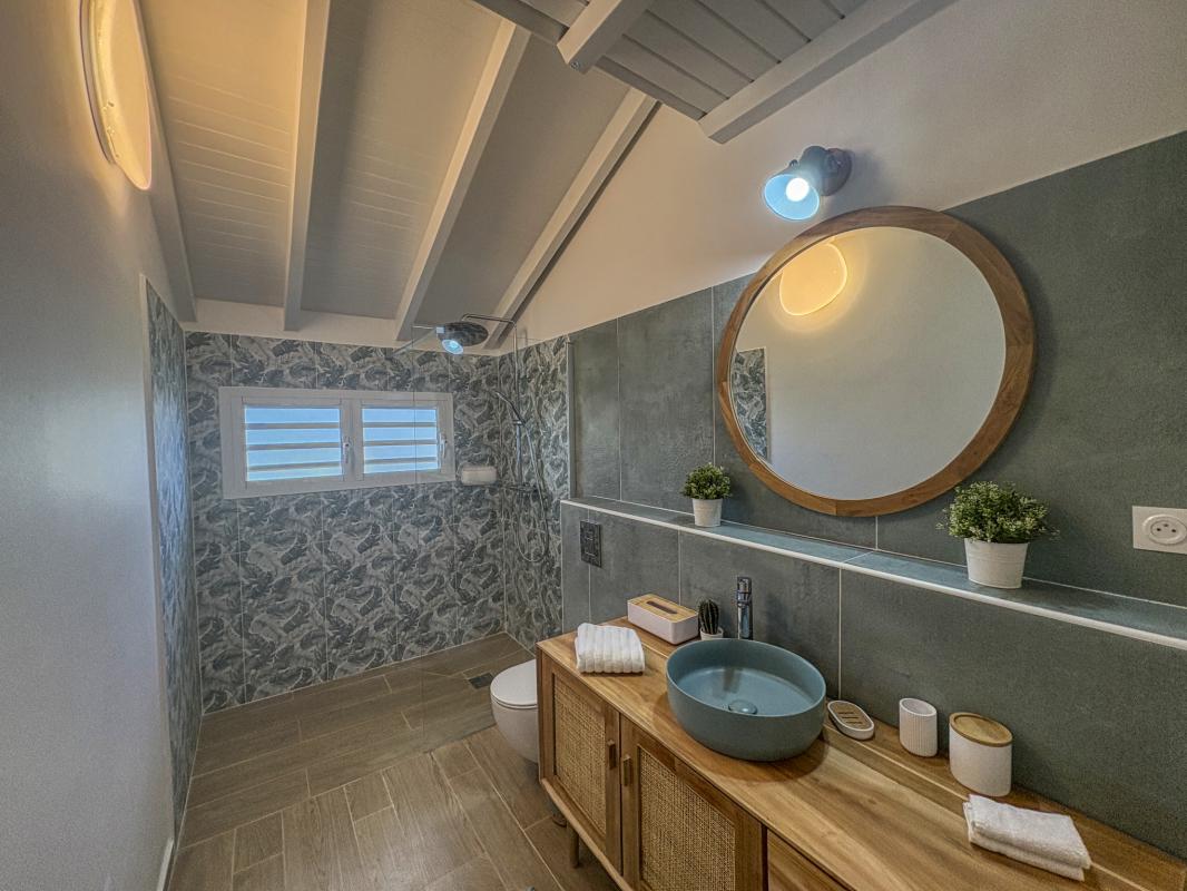 29.Location villa pied dans l'eau Saint François Guadeloupe_Chambre 1 Etage